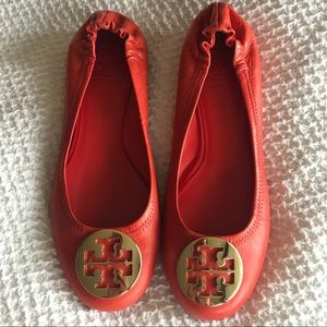 LIKE NEW Tory Burch Reva Flats Orange Size 8